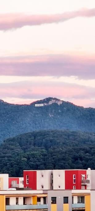Seville Studio Cu Terasa & Vedere La Munte Brasov Bagian luar foto