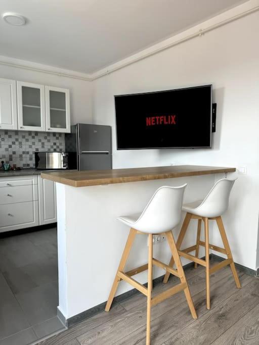 Seville Studio Cu Terasa & Vedere La Munte Brasov Bagian luar foto