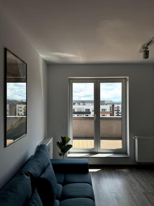 Seville Studio Cu Terasa & Vedere La Munte Brasov Bagian luar foto